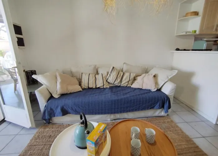 T3 Mezzanine Avec Climatisation - 6 Personnes - Parking - Saint-pierre-la-mer - Fr-1-795-60 * Fleury (Aude)