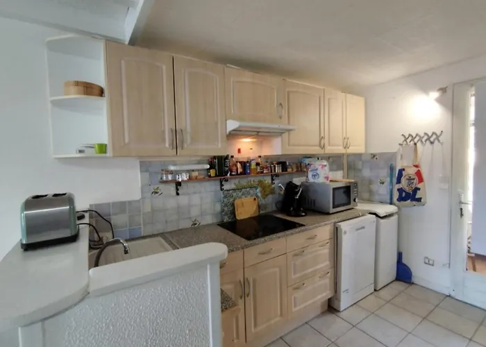 T3 Mezzanine Avec Climatisation - 6 Personnes - Parking - Saint-pierre-la-mer - Fr-1-795-60 * Fleury (Aude)